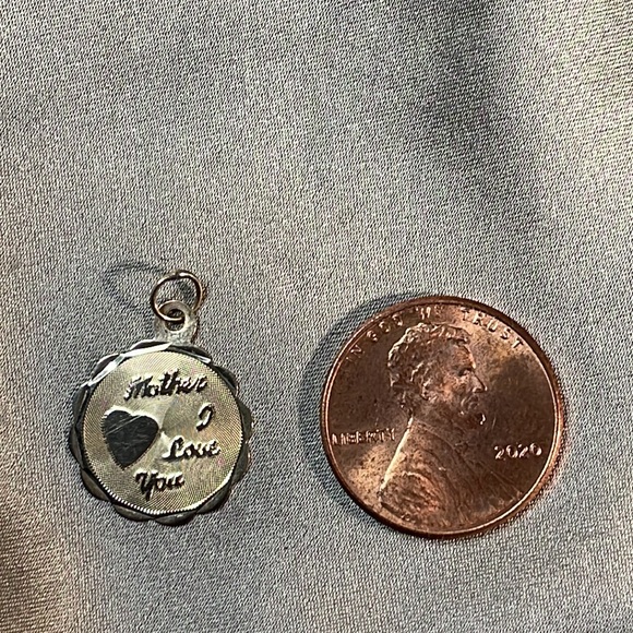 Vintage ‘Mother I Love You’ Charm Solid 14k! - Picture 2 of 3
